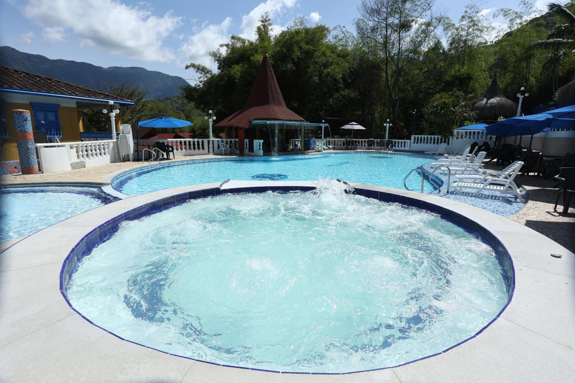 Hotel Aguatur Cocorná Dış mekan fotoğraf